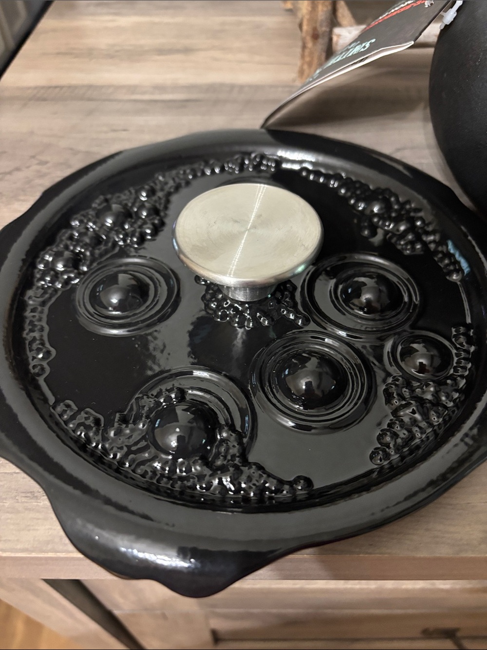 NWT Smith and Clark 4 Quart Cast Iron Cauldron Pot Black 'Bubbling' Lid NEW - Picture 8 of 12